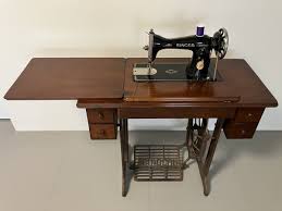 1934 Singer 15 Sewing Machine & Golden Mahogany Desk -Tested ...