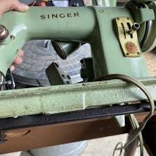 Singer | Other | Vintage Singer Sewing Machine | Poshmark