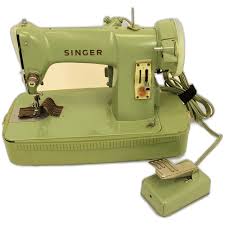 Reconditioned Singer 185J Jade sewing machine with case and ...