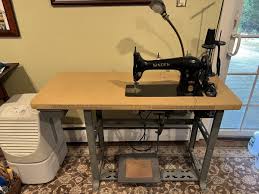 Singer industrial sewing machine 31-15 COMPLETE W/ EXTRAS ...