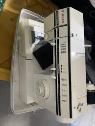 Vintage Singer Sewing machine for Sale in Menifee, CA - OfferUp