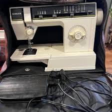 Singer Sewing Machine 5830C W/ Foot Pedal and accessories | Mercari