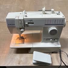 Singer Model 9005 8-Pattern Domestic Sewing Machine w/ Pedal ...