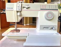 Singer 9005 Sewing Machine