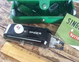 Vintage Singer Sewing Machine Buttonholer With Accessories in Plastic Case 160506/ Retro Sewing Templates/ Mid Century Craft Room Display - Etsy