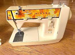Rare Vintage 1972 Singer Genie Sewing Machine in Good ...