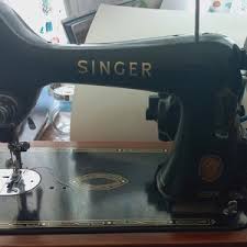 SINGER SEWING, OLD Sewing Machine, Vintage Singer 99K Sewing ...