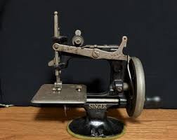 Antique Singer Child's Hand Crank Sewing Machine 1920's - Etsy