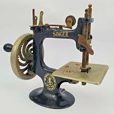 Antique 1910/14 Toy Singer Sewing Machine Cast Iron Oval ...