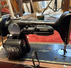 Singer Sewing Machine 1950's | eBay