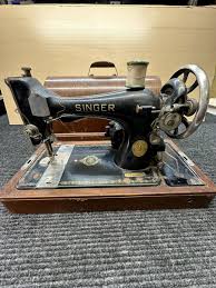 Singer Sewing Machine With Case Model AF293383 | eBay