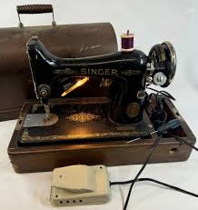 1924 Singer Model 99 Steel Domestic Breadbox Sewing Machine ...