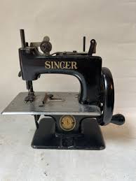 Vintage Singer Sew Handy Children's Sewing Machine Model 20 Circa 1950. | eBay