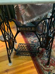 Antique Singer Sewing Cast Iron Base W TREADLE WORKING; Side ...