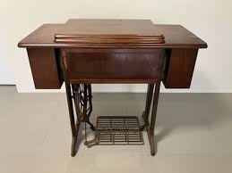 1934 Singer 15 Sewing Machine & Golden Mahogany Desk -Tested w/ manuals | eBay