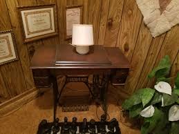 Singer sewing machine and table