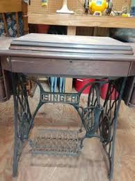 Antique Singer Sewing Machine With Cabinet for Sale in Dallas, NC - OfferUp