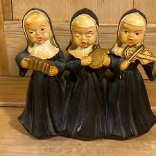 Vintage Three Singing Nuns Music Box (plays Slow) | Midcentury Modern Table Decor | 1960s Ceramic Music Box Three Musical Nuns Figurines - Etsy