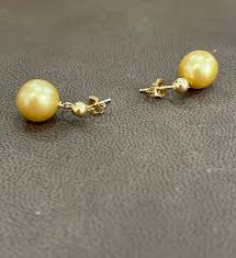Golden South Sea Pearl Dangling Earrings 14 Karat Yellow Gold For Sale at 1stDibs
