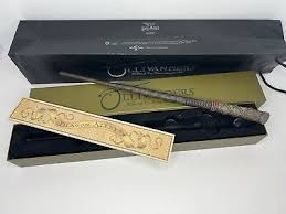 Wizarding World of Harry Potter Interactive Wand Holly ...
