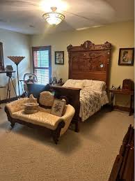 Antique bedroom set - Dressers & Chests of Drawers - Apple River, Illinois | Facebook Marketplace