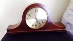 Vintage Spartus Quartz Mantel Clock Acrylic Walnut Finish 14 ...