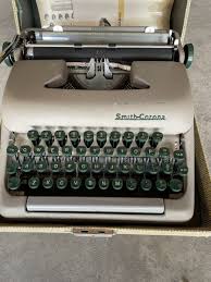 Vintage 1954 Smith - Corona Sterling Manual Typewriter Smith ...