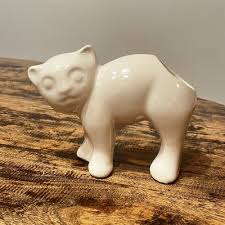 Vintage Ceramic Porcelain Raised Back White Unique Cat ...