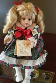 Soft Expressions Porcelain Doll Shelf Sitter Moving Musical ...