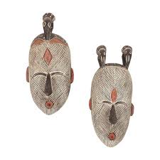 Makola.com : Congolese Songye Mask