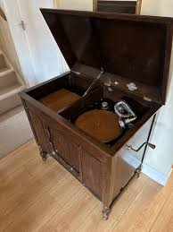 Gramophone by Gilbert 1930/1 - Etsy