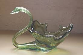 1970s Sooner Glass Green Swan Bowl with Ruffled Rim