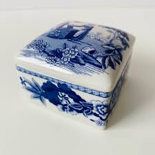 Spode Blue Room Trinket Box: Girl at Well, Blue White ...
