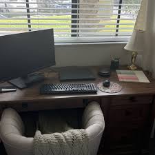 Large desk