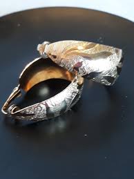 Vintage Signed Sarah Coventry Textured Hoop Earrings, Floral Design, Gold-tone, Clip-on, 1 1/2" Long, Excellent Condition - Etsy