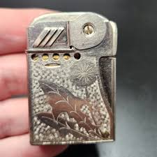 Vintage Rare Roxy Automatic Squeeze Type Lighter Essence Art ...