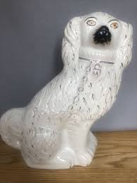 STAFFORDSHIRE WHITE W/ PURPLE LUSTRE SEATED SPANIEL DOG - 11”- RARE! | eBay