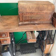 Antique Standard Sewing Machine | EstateSales.org
