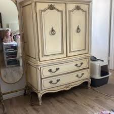 Dresser for Sale in Victorville, CA - OfferUp