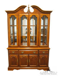 UNIVERSAL FURNITURE Solid Cherry Traditional Style 58" Buffet W. Lighted Display China Cabinet 610686 / 610684 - Etsy UK