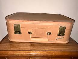 VINTAGE TAN COLORED STARLINER SUITCASE AND DOCTORS BAG ...