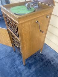 63816 Antique BRUNSWICK Oak Victrola PHONOGRAPH | eBay