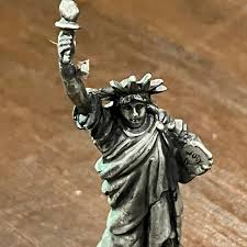 Silver color Statue of Liberty Figurine | Mercari