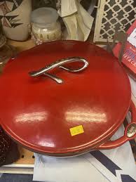 Vintage lodge enamel Dutch oven? : r/castiron