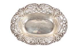 Lot - DIMINUTIVE SILVER BOWL