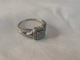 Eternal Treasures Sterling Silver 0.2 CTTW Diamond Eng ...