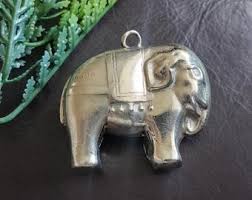 Lucite Seashell Paperweight, Shelart Made in the Isle of Man, Kitsch Decor - Etsy Australia