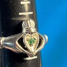 STERLING IRISH CLADDAGH RING HANDS HOLDING HEART & CROWN ...