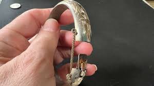 Japan 925 Sterling Silver Etched Pattern Hinged Bangle ...