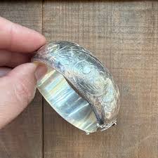 Vintage Sterling Silver Etched 1" WIDE Hinged Bangle ...